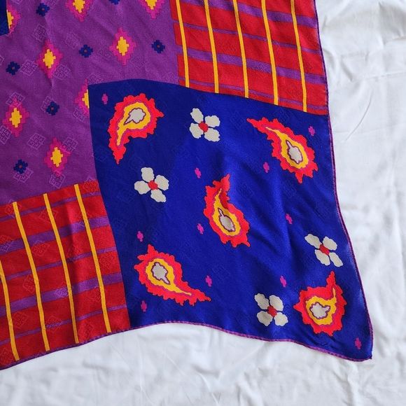 Adrienne Vittadini Scarf - Picture 5 of 8